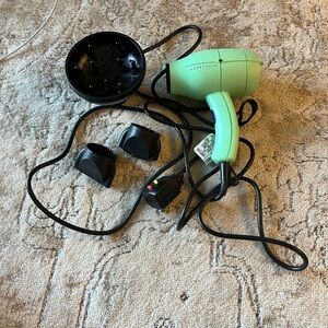 Harry Josh Pro Dryer 2000 w/ concentrators